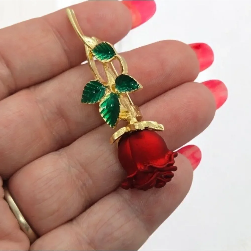 Elegant Red Rose Brooch 3D Gold Pin Romantic Love Girlfriend Wife Gift Timeless